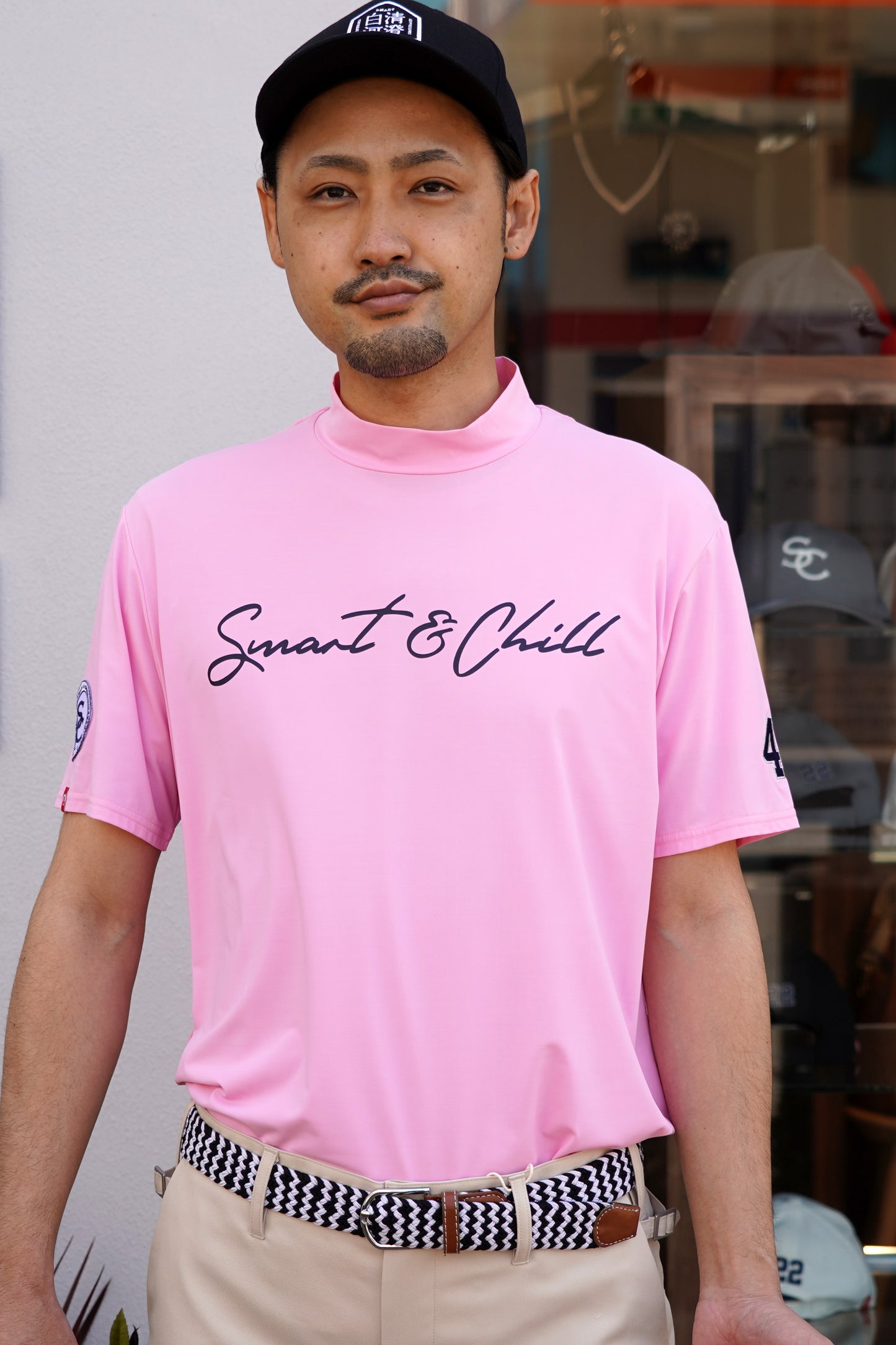 「スマート&チル」の「ハイパーテックモックネックTシャツ」です。