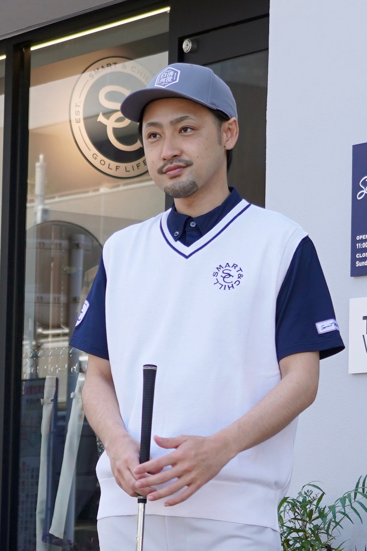 派手なデザインではないのでお手持ちのアイテムとも合わせやすく重宝します。