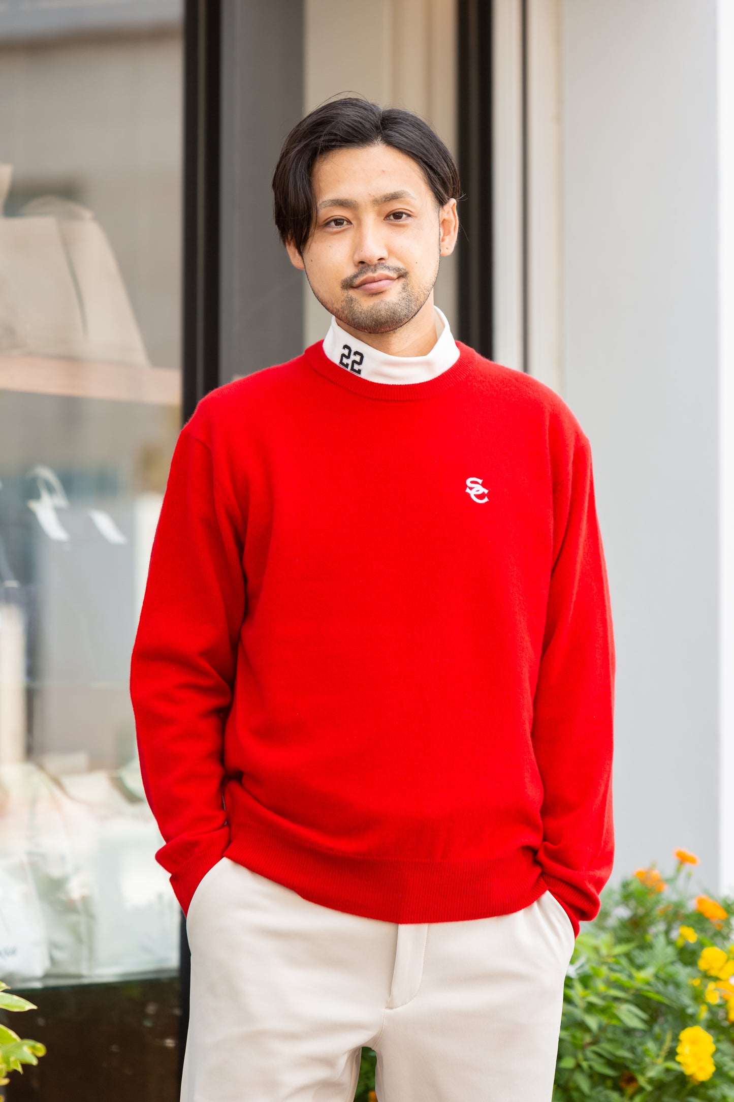 最高級の肌触りと抜群な保湿性をもつスマート&チルの100%カシミヤプルオーバーです。