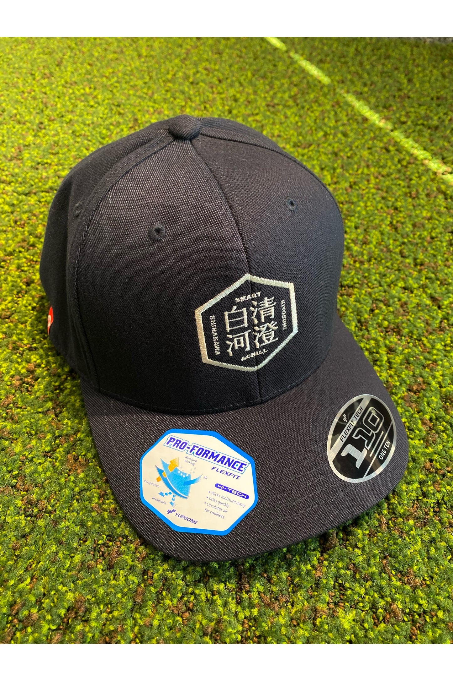 フロントにはスマートアンドチルのショップがある「清澄白河」マークが刺繍されたスポーティで「清澄白河」愛溢れるキャップデザインです。