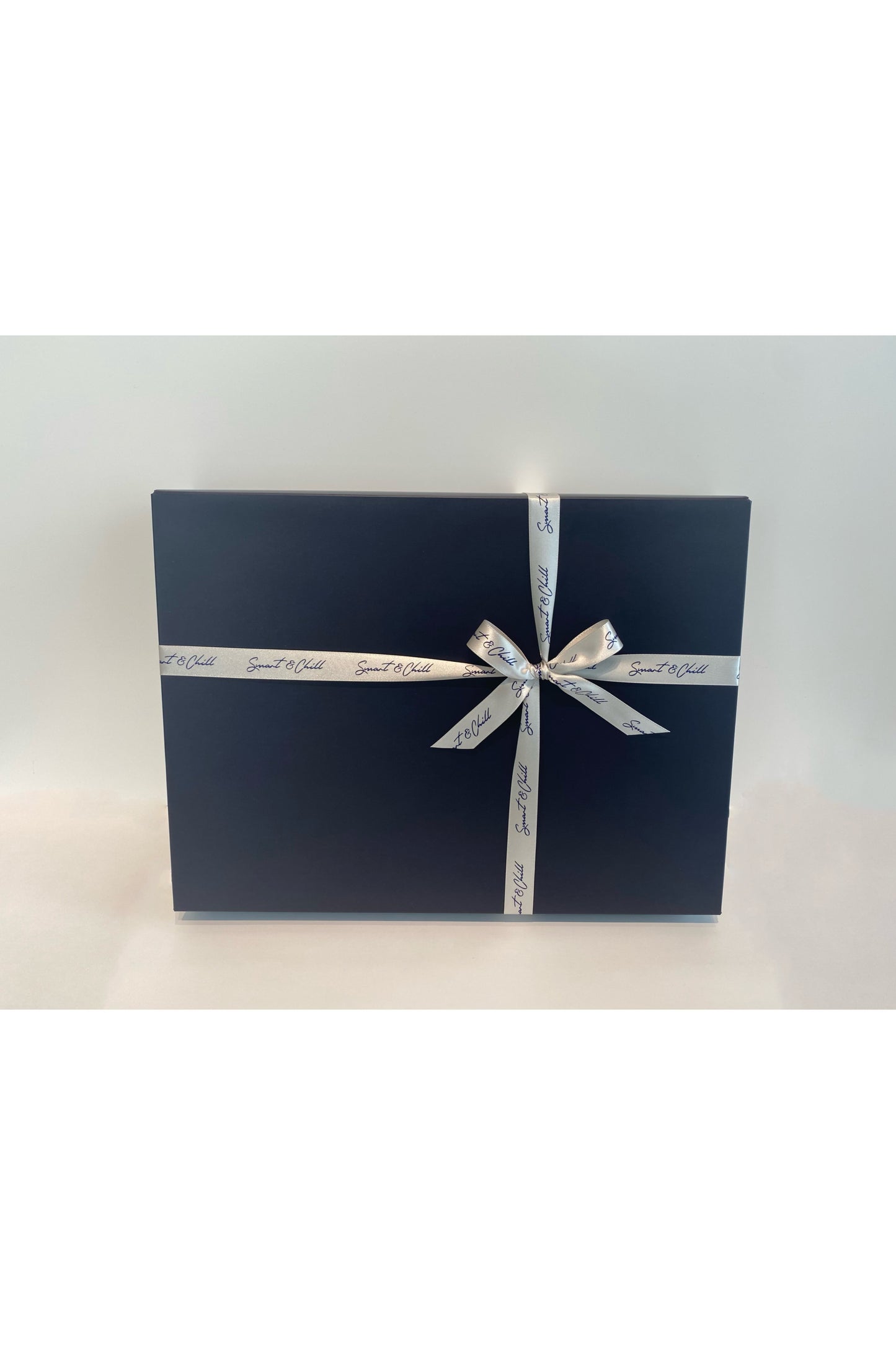 キャップ以外の商品のギフトボックスです。